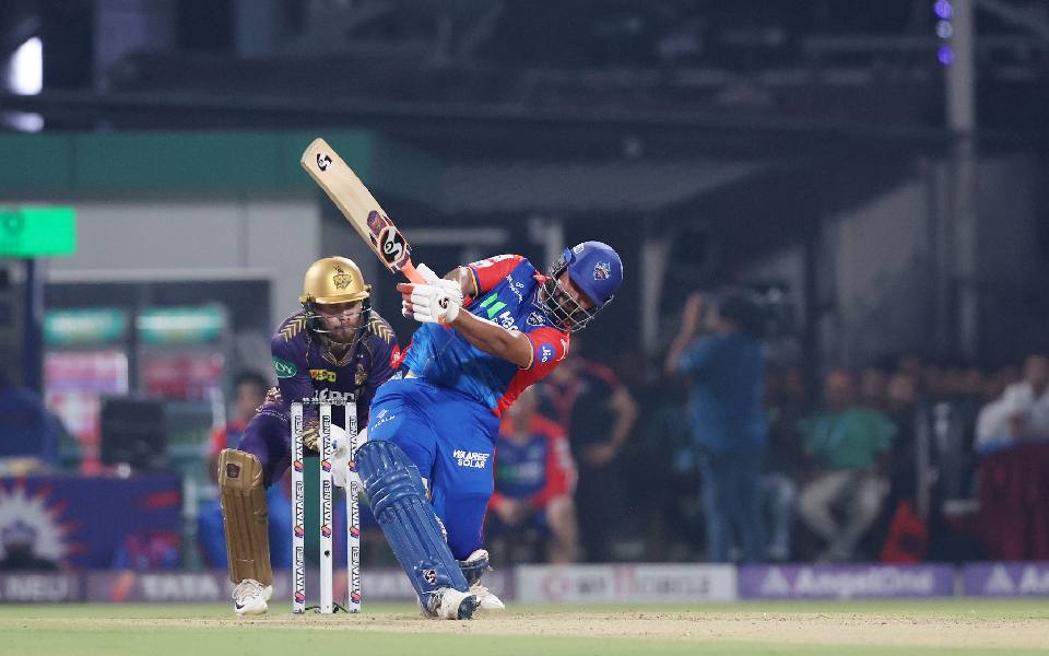 Delhi Capitals stopped at 153/9 by KKR in IPL