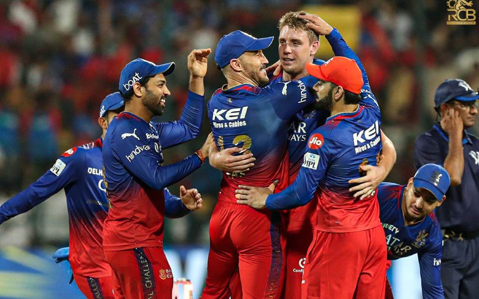 RCB beat DC by 47-run to keep play-off hopes alive