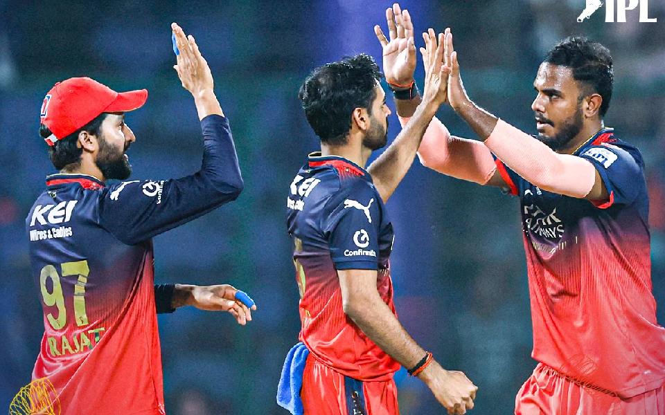 DC score 162/8 against RCB in IPL