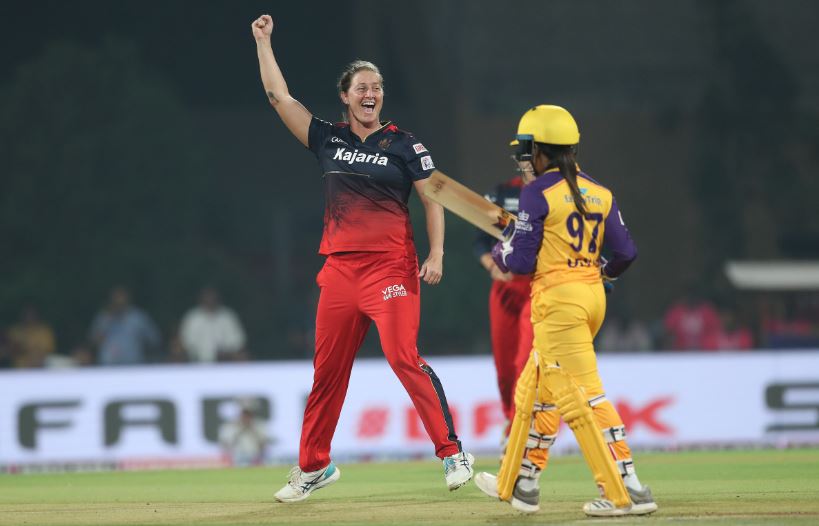 WPL: Ellyse Perry stars as Royal Challengers Bangalore restrict UP Warriorz to 135