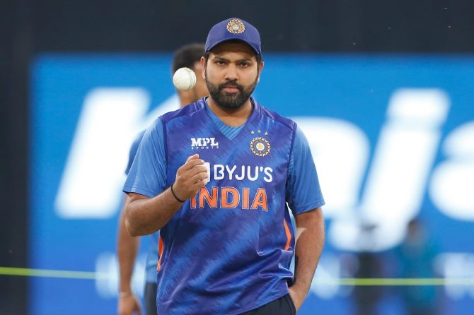 Rohit Sharma withdraws 'Mankading' appeal, avoids yet another controversy