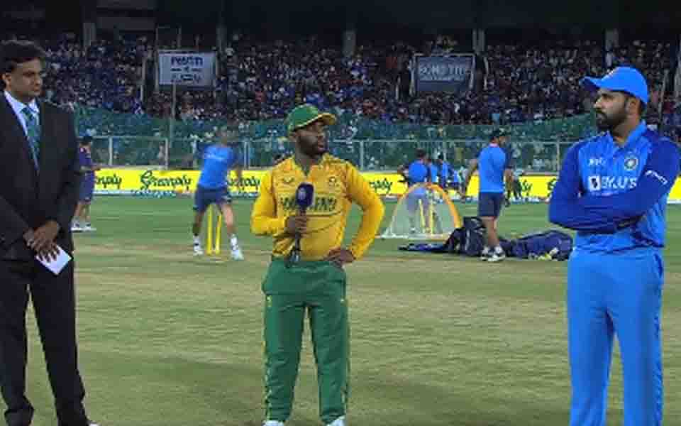 India elect to field against South Africa in 1st T20, Bumrah ruled out with back injury