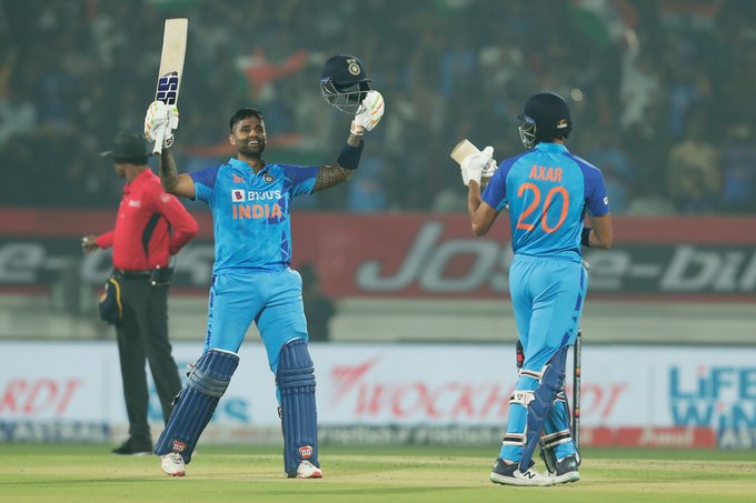 3rd T20I: Suryakumar Yadav ton powers India to 228/5 against Sri Lanka