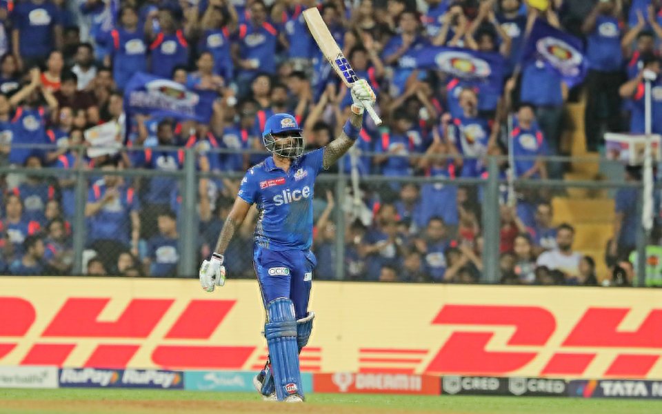 Mumbai Indians beat Royal Challengers Bangalore by six wickets in IPL