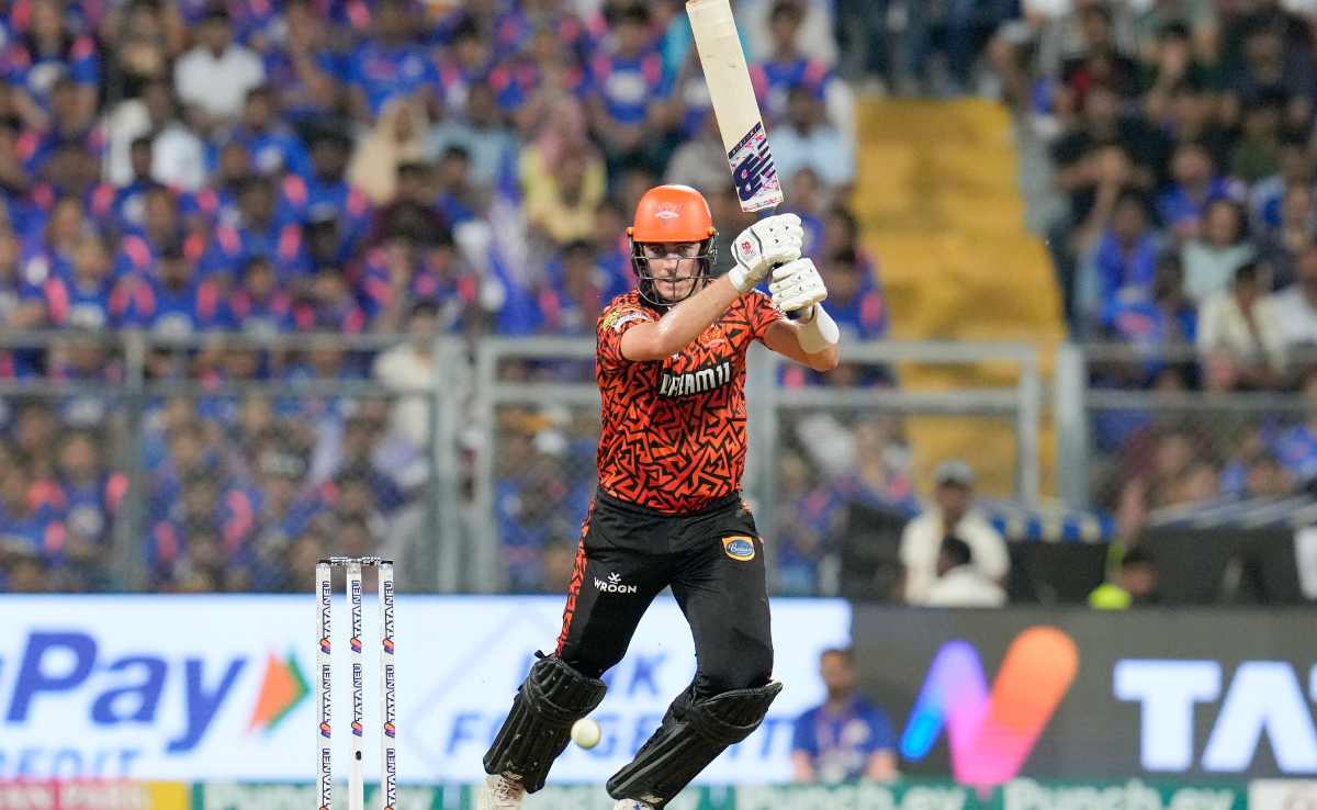 SRH recover to 173/8 against MI in IPL