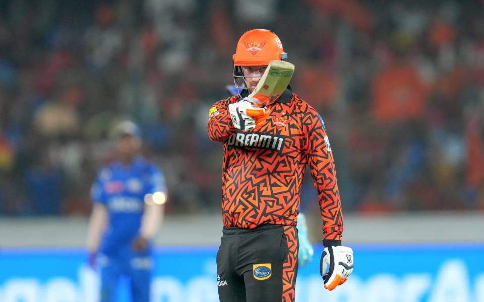SRH shatters batting records of IPL scores 277/3 in 20 overs