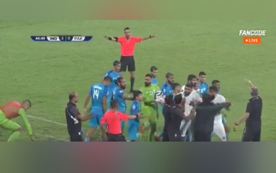 Major scuffle breaks out between players of India and Pakistan during SAFF match