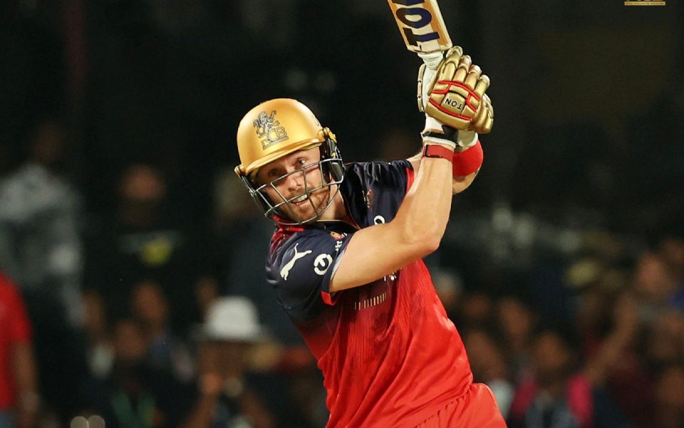 Kuldeep, Vipraj spin masterclass helps DC restrict RCB to 163/7