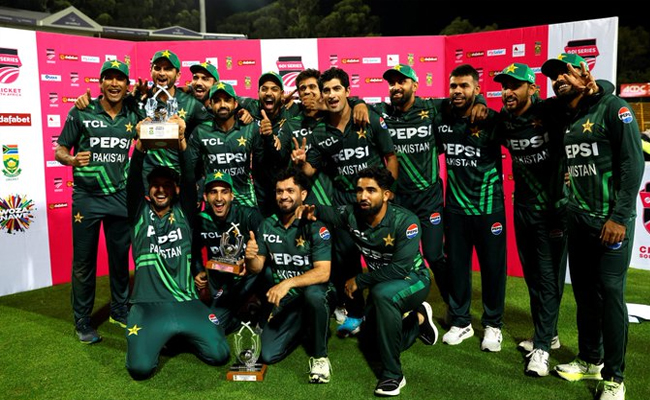 Pakistan completes a 3-0 sweep of ODI series against South Africa