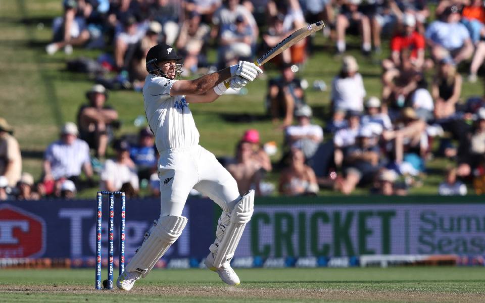 Tim Southee equals Chris Gayle's tally of sixes in Test cricket in farewell match