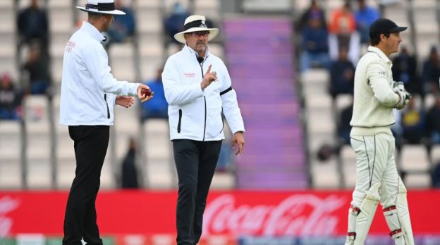 ICC Cricket Committee scraps 'soft Signal' by on-field umpires