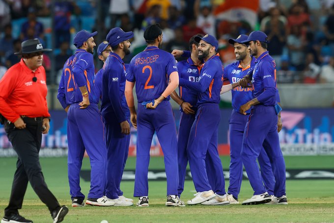 Kohli, Bhuvneshwar shine as India beat Afghanistan by 101 runs
