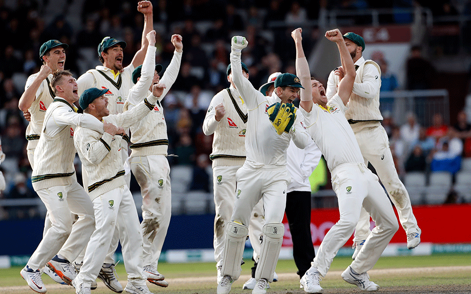 Australia retains Ashes after beating England in 4th test