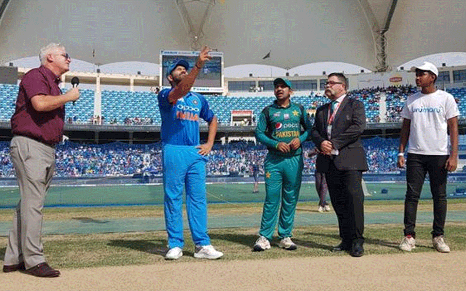 Unchanged Pakistan opt to bat vs India in Asia Cup