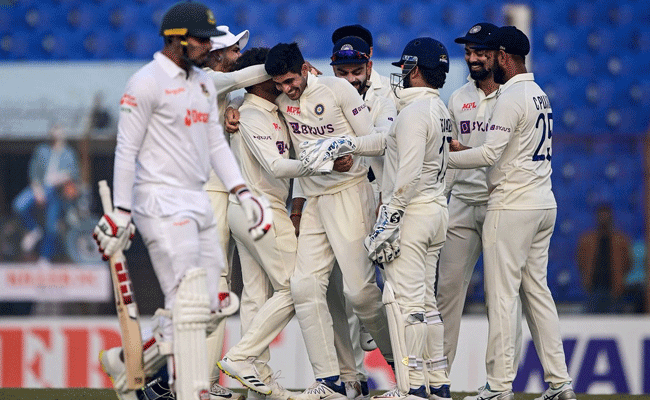 Openers take India to 36/0 at lunch as Kuldeep takes five; Bangladesh all out for 150