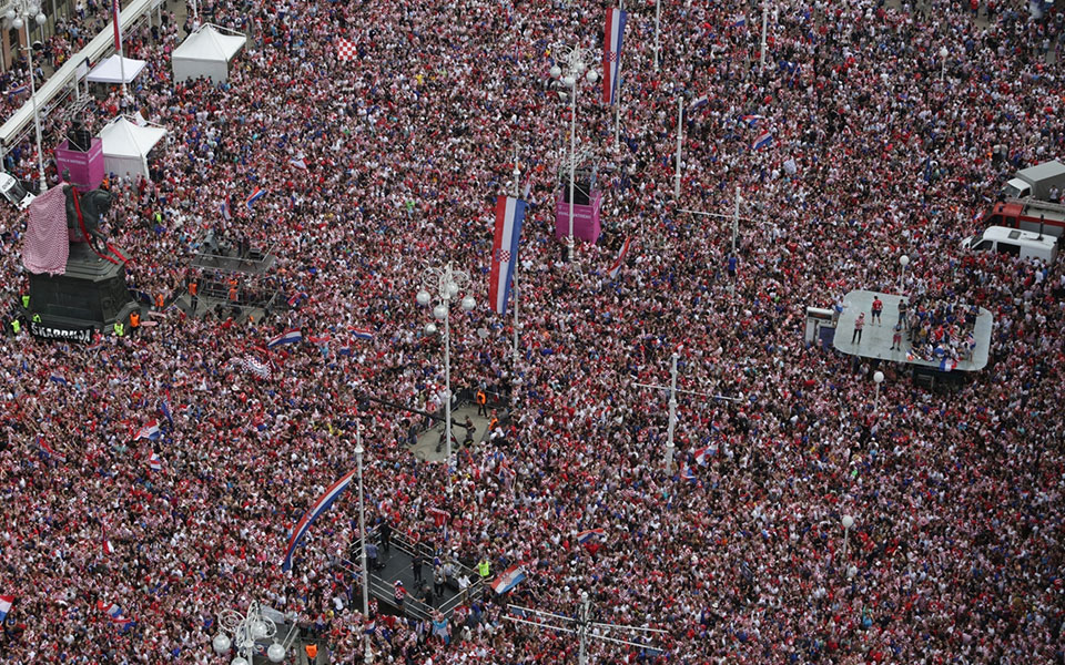 World Cup runners-up welcomed as heroes in Croatia