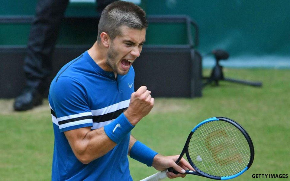 Coric dethrones Federer at Halle Open