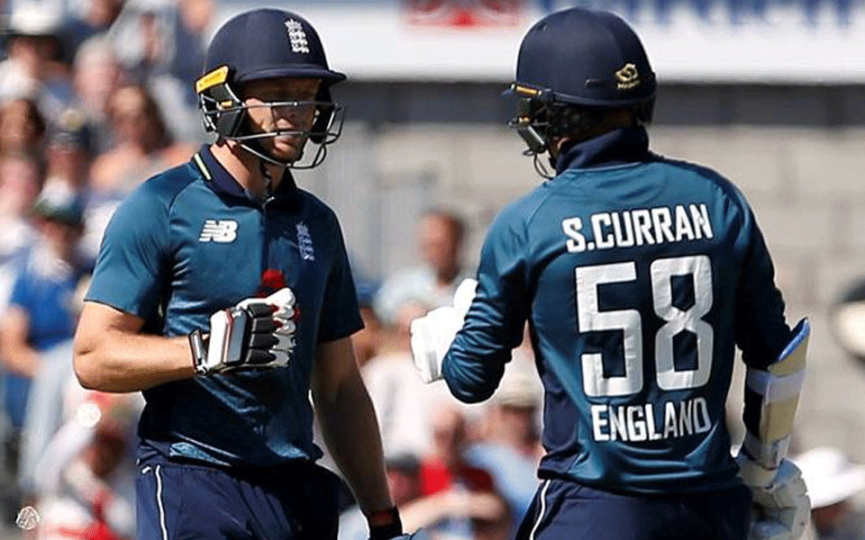 England win by 1 wicket, win series 5-0