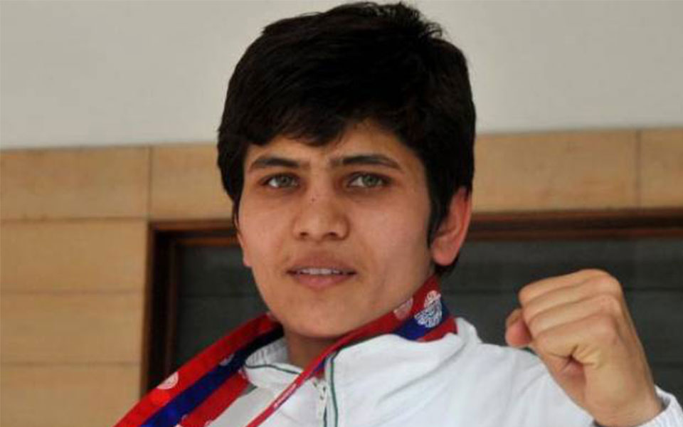 Sarita, Sonia enter finals of national boxing