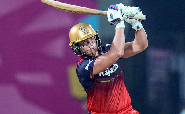 Harris' 22-ball fifty powers RCB to crushing win over UP Warriorz