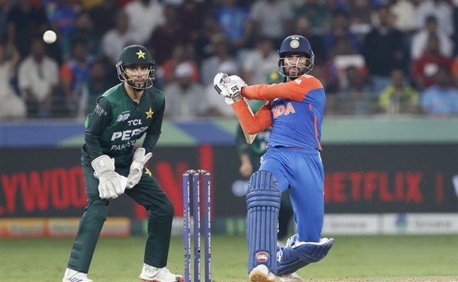 India-Pakistan match on as Pak govt withdraws boycott