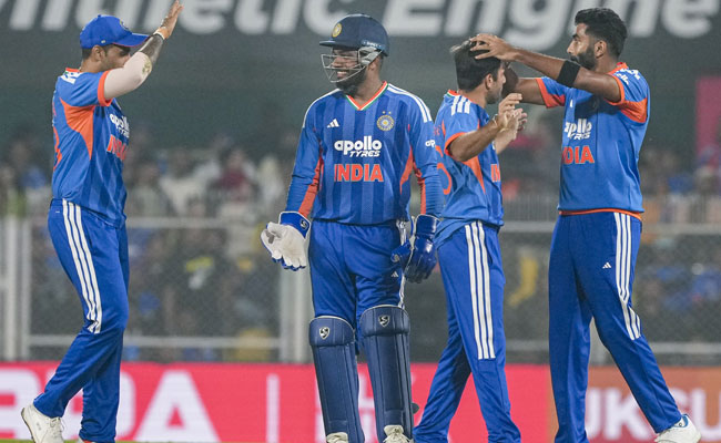 India restrict NZ to 153-9 in 3rd T20I