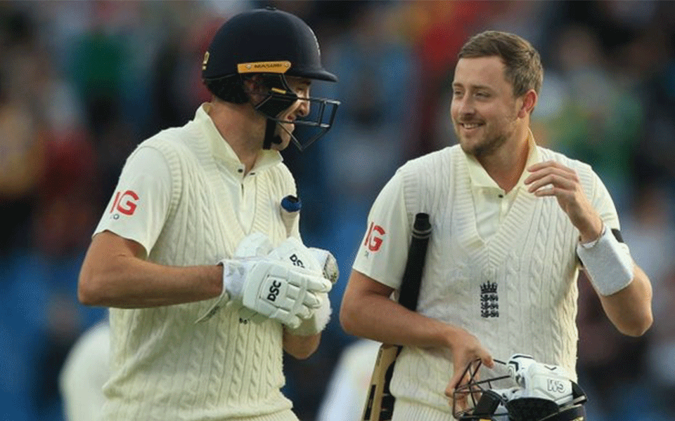 England all out for 432, take first innings lead of 354 runs