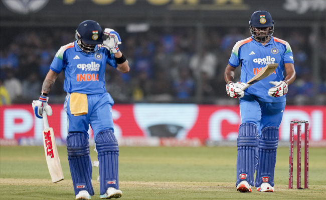 Kohli hundred not enough as New Zealand clinch series with Indore win