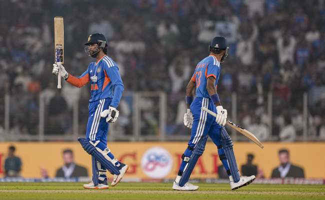 Tilak Varma, Hardik Pandya hammer half-centuries as India make 231/5 vs SA in 5th T20I