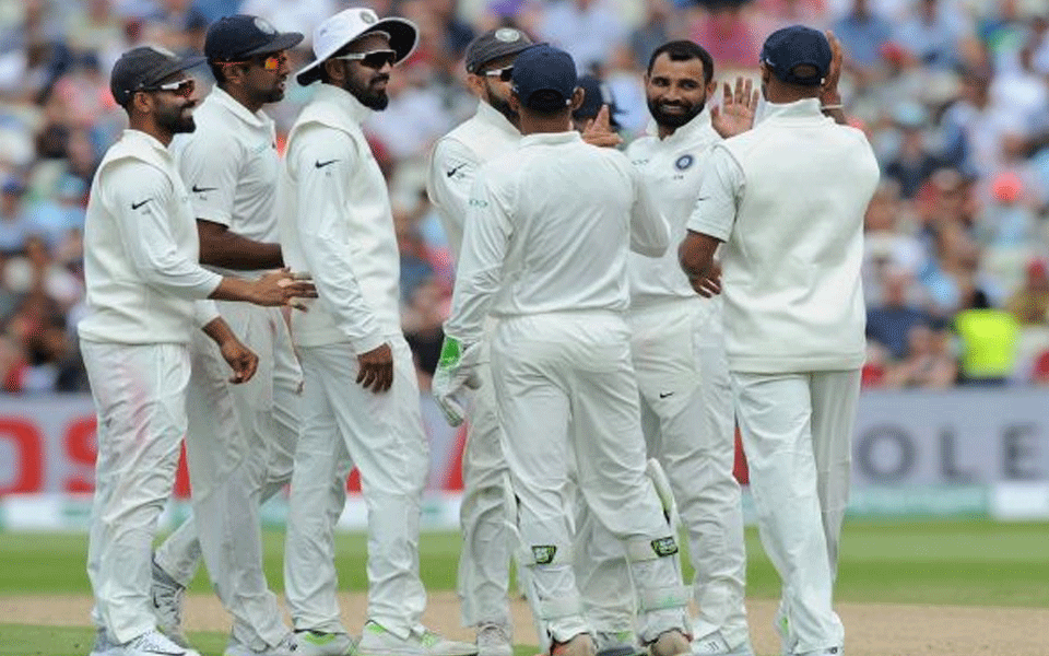 England bowled out for 287 in first innings vs India