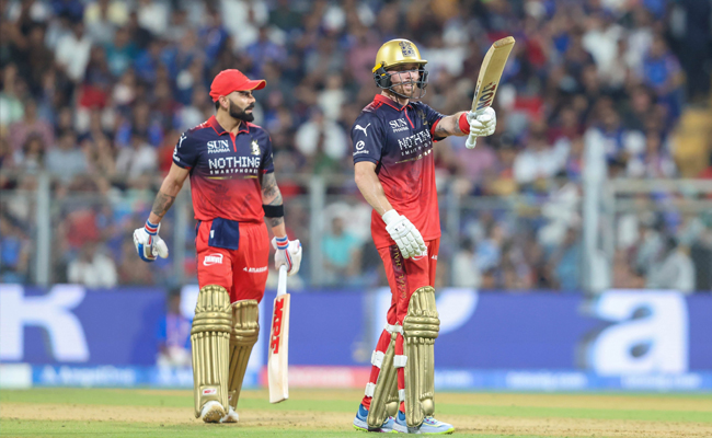 RCB score imposing 240/4 against MI in IPL match