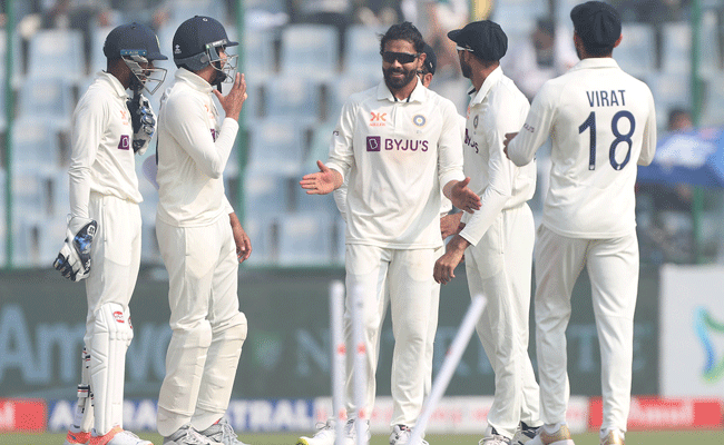 India need 115 to win second Test against Australia