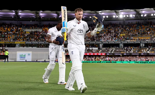 Root's 41st century leads England to 364 on Day 2 of 5th Ashes test