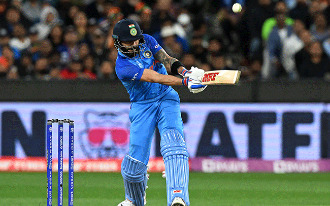 India beats Pakistan in dramatic last ball finish at MCG