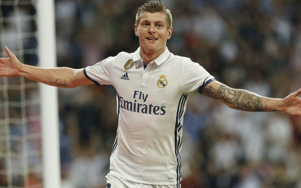 Kroos named German footballer of the year