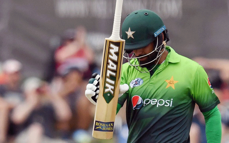 Pakistan drop Hafeez, Shah from Asia Cup squad