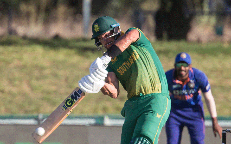 South Africa beats India by 7 wickets in second ODI to claim series