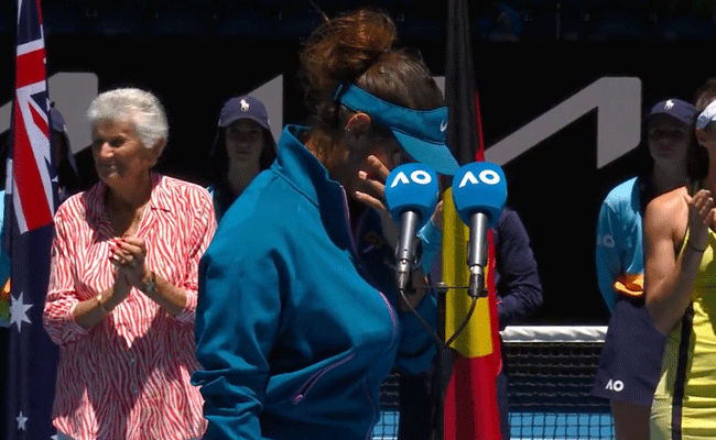 Australian Open: Sania Mirza left teary-eyed during emotional farewell speech
