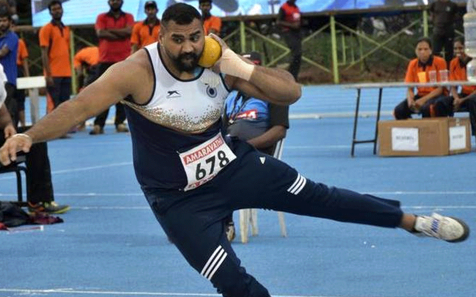 Tajinder clinches gold in men's shot put   