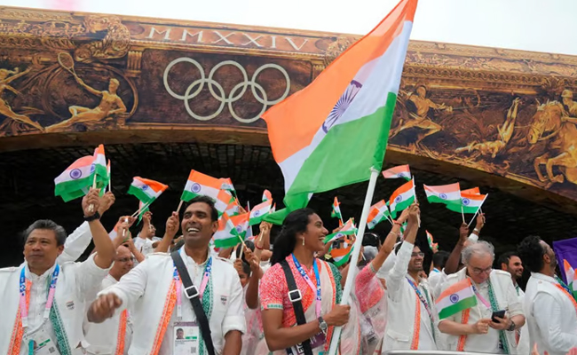 Achanta Sharath Kamal and PV Sindhu lead Indian contingent at Paris Olympics 2024 opening ceremony