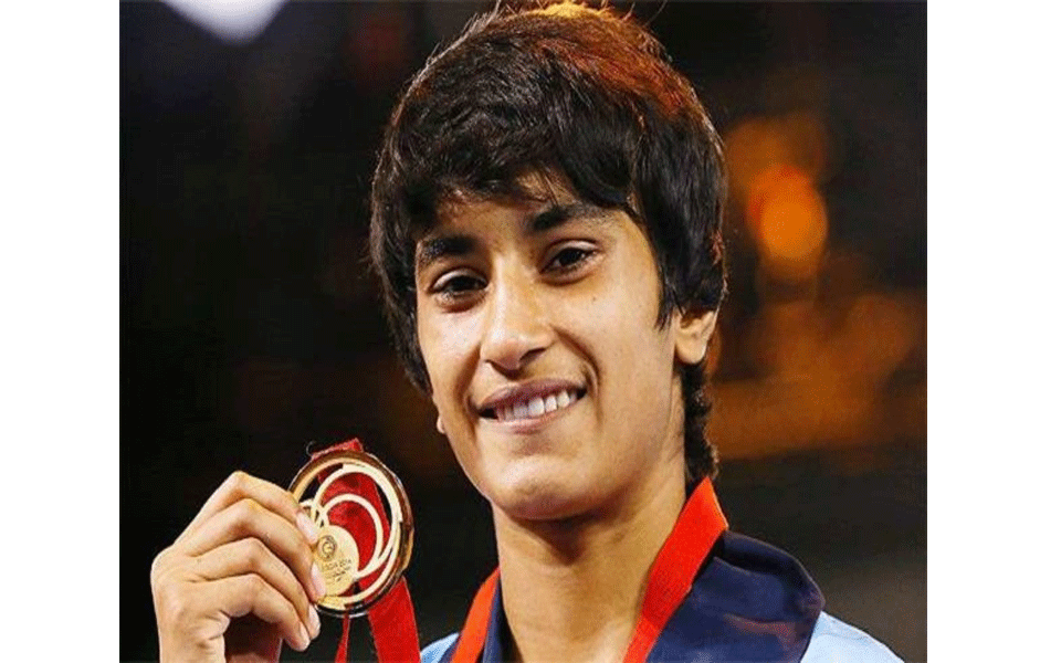 Wrestler Vinesh clinches gold at Spanish Grand Prix