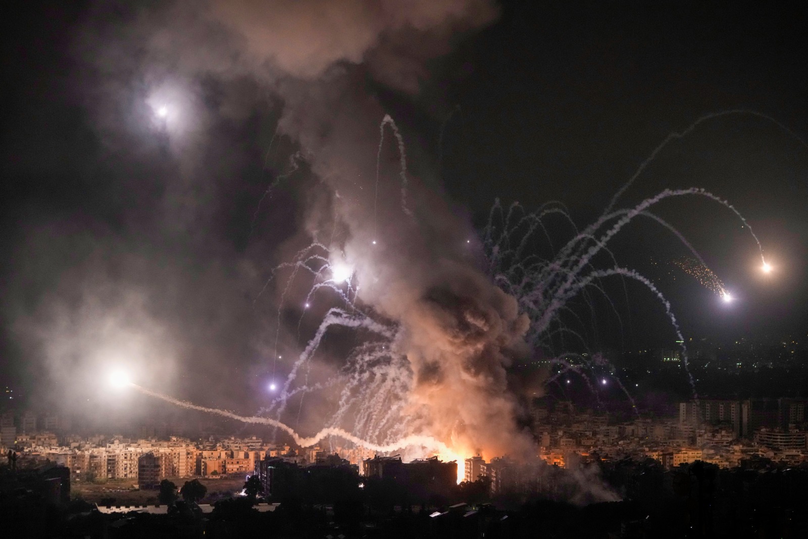 22 killed in airstrikes in central Beirut, with Israel also firing on UN peacekeepers