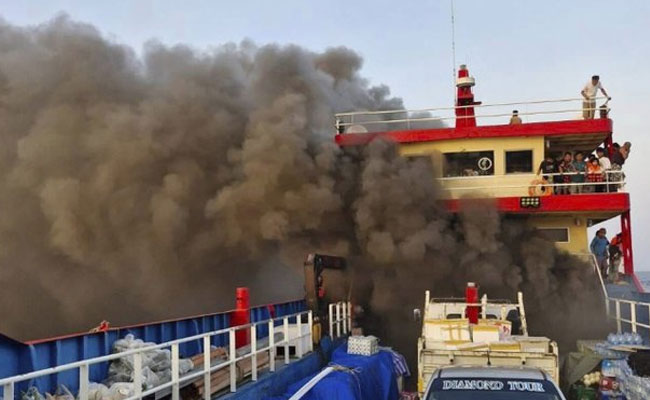 People jump into the sea to escape raging ferry fire in Gulf of Thailand. All 108 on board are safe
