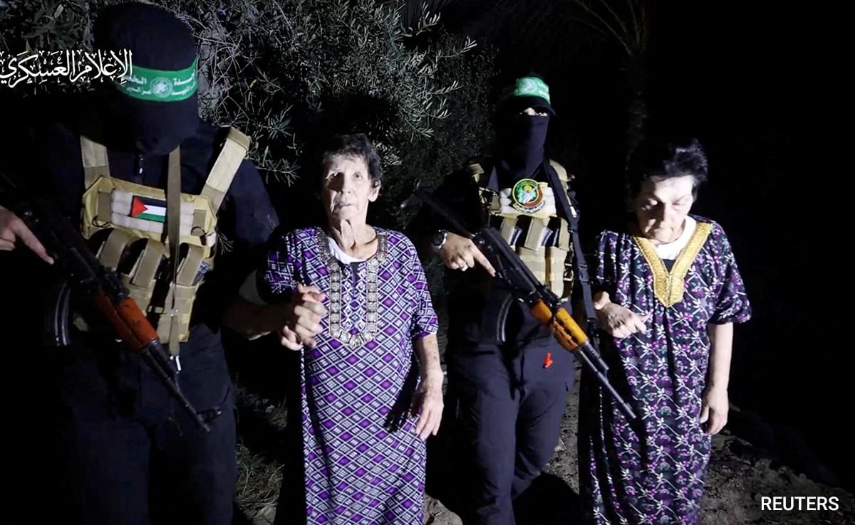 Elderly Israel woman shakes hands with Hamas operative after being freed from hostage; Video viral