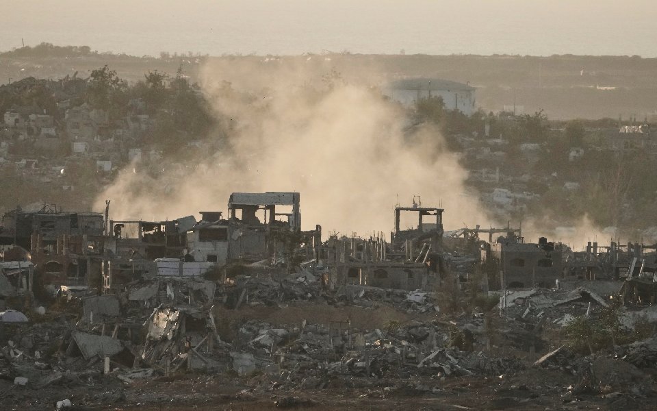 At least 82 killed in Israeli strikes on Gaza as critical aid fails to reach Palestinians