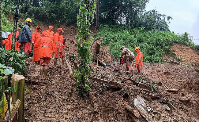 10 die in flashfloods triggered by heavy rain in Meghalaya