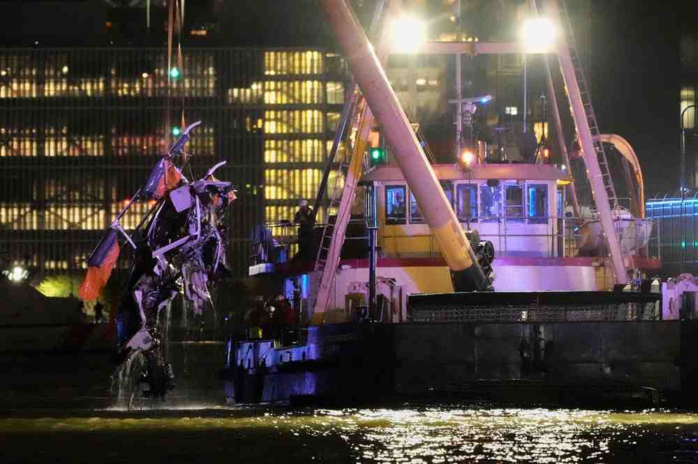NYC sightseeing helicopter plunges into river, killing six, including family of Spanish tourists