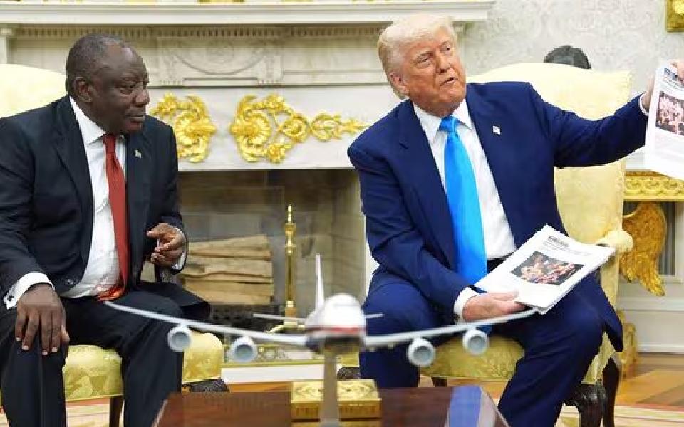 Trump confronts South African president over killing of white farmers