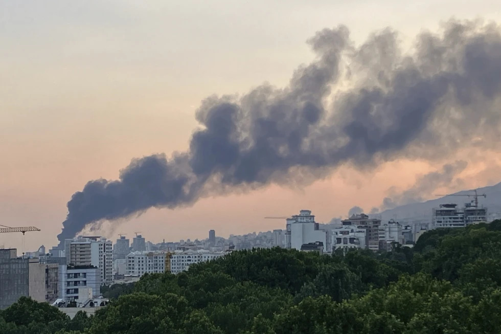 Israeli strikes killed nearly 600 in Iran, human rights group says