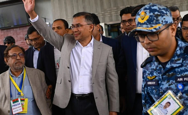 After 17 years in exile, BNP leader Tarique Rahman returns to Dhaka to rousing welcome